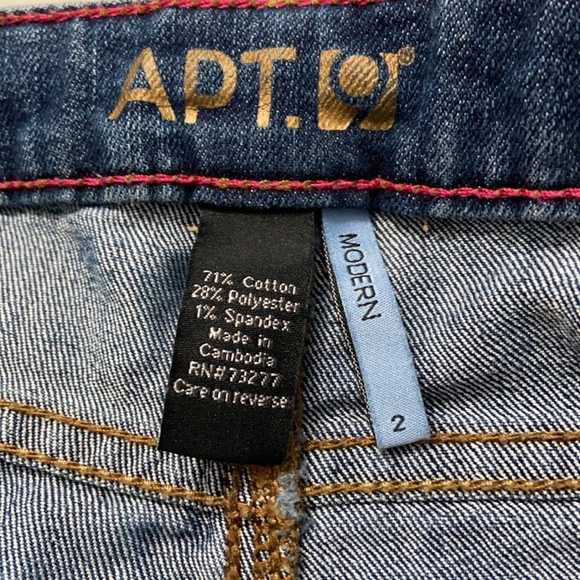 Jean Shorts - Picture 3 of 3